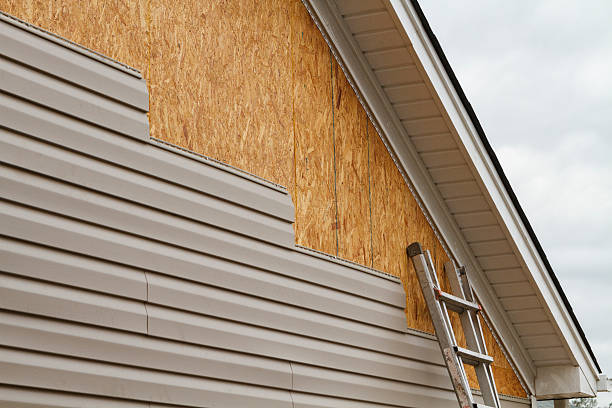 24/7 Emergency Vinyl Siding experts in Carthage, IL